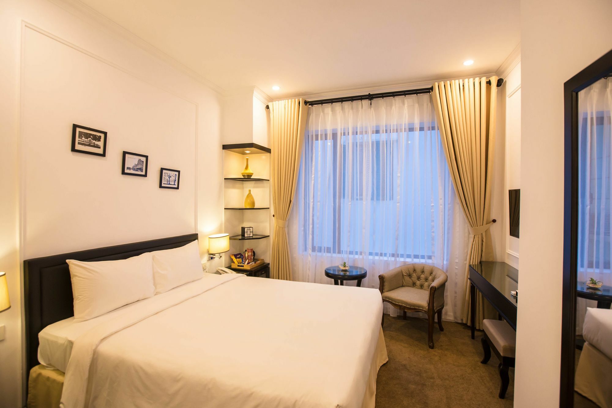 Dinh Elegant Hotel